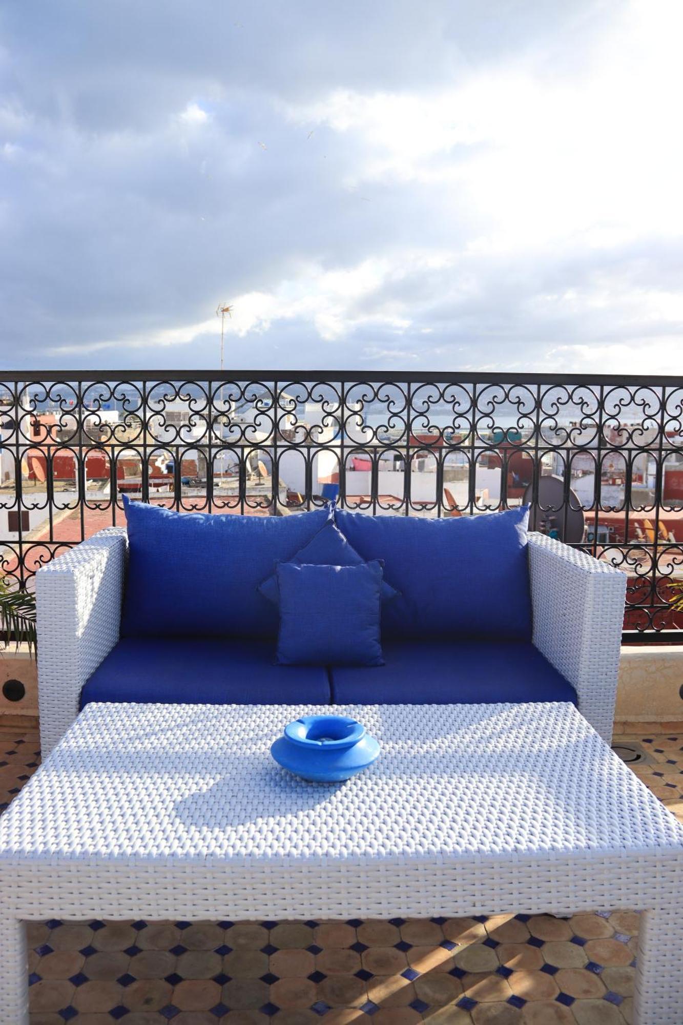 Riad Zhor Tanger - Medina Luaran gambar